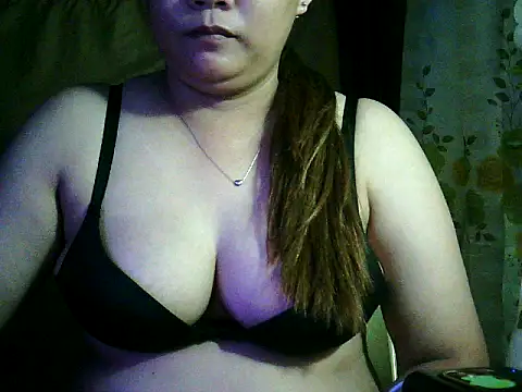 yuana25 online show from October 9, 2025, 11:22 am