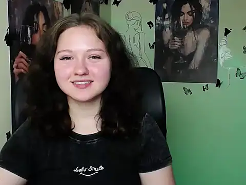 LadyAlice  online show from June 4, 2026, 6:18 am