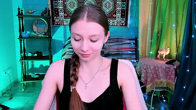 Snapshot of JulieDaniel chatting on March 21, 2026, 8:19 am JulieDaniel online show from March 21, 2026, 8:19 am