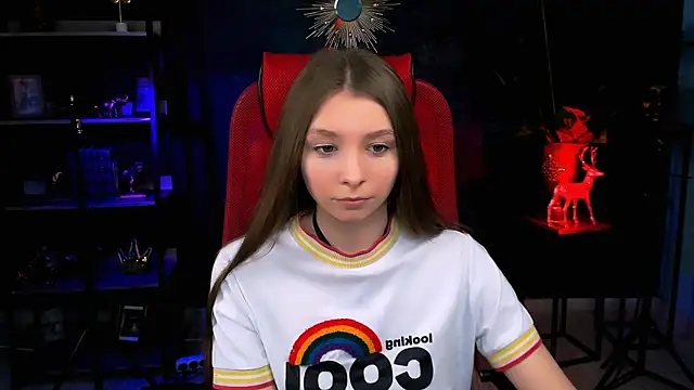 Snapshot of JulieDaniel chatting on April 9, 2026, 6:30 am JulieDaniel online show from April 9, 2026, 6:30 am