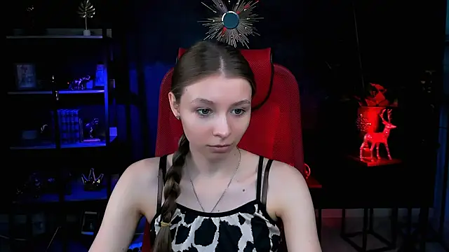 Snapshot of JulieDaniel chatting on April 10, 2026, 4:19 am JulieDaniel online show from April 10, 2026, 4:19 am