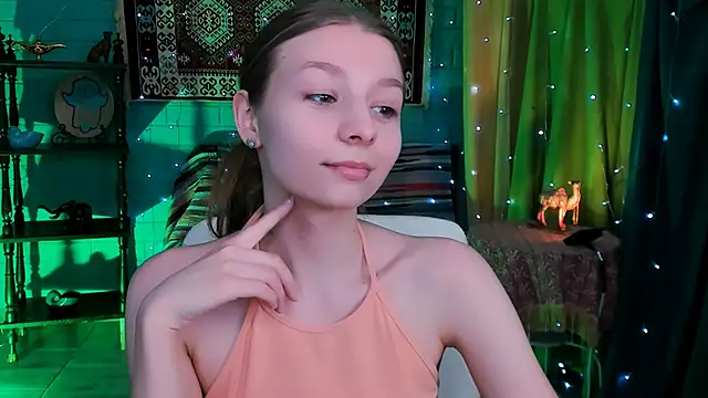 Snapshot of JulieDaniel chatting on March 11, 2026, 9:25 am JulieDaniel online show from March 11, 2026, 9:25 am