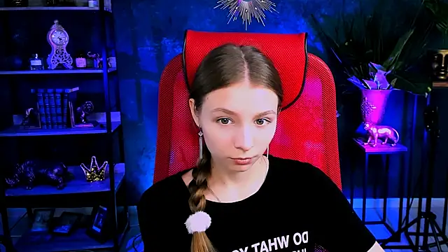 JulieDaniel online show from September 11, 2025, 8:14 am