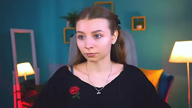 JulieDaniel online show from October 7, 2025, 8:15 am