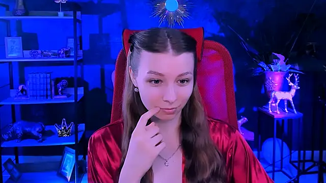 JulieDaniel online show from November 28, 2025, 4:23 am