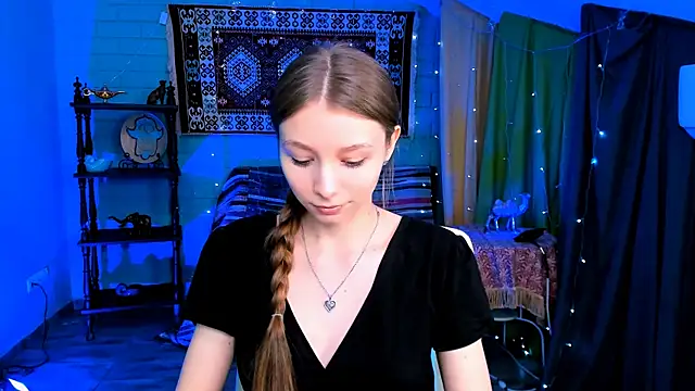 Snapshot of JulieDaniel chatting on April 13, 2026, 8:07 am JulieDaniel online show from April 13, 2026, 8:07 am