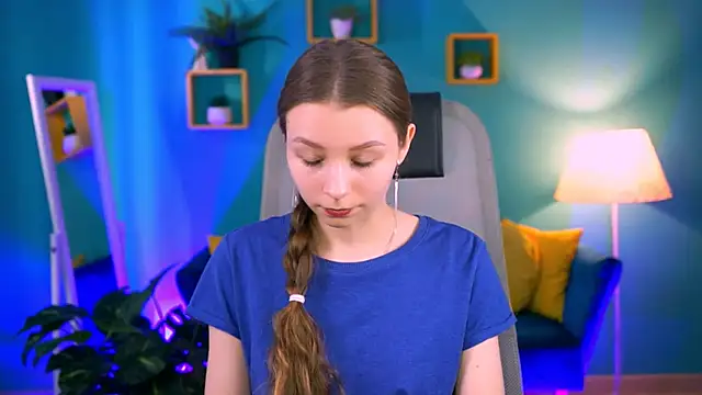 Snapshot of JulieDaniel chatting on March 9, 2026, 9:57 am JulieDaniel online show from March 9, 2026, 9:57 am