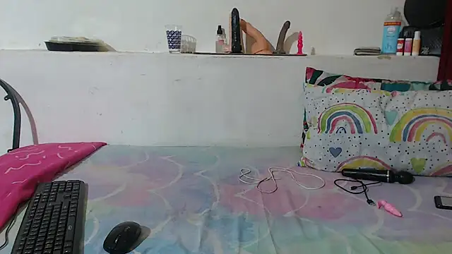 SexyChantyBabe25 online show from November 16, 2025, 12:04 am