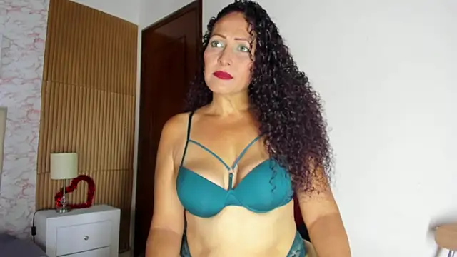 LilihtMature online show from April 26, 2026, 5:21 pm