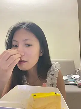 Lil-Gi online show from October 30, 2025, 3:31 pm