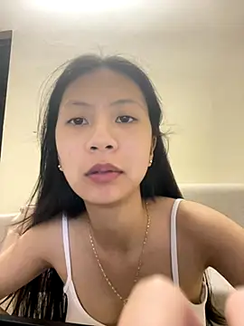 Lil-Gi online show from October 21, 2025, 3:44 pm