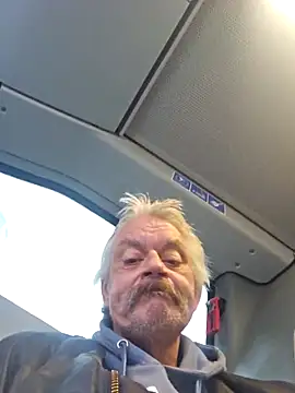 Fonse1860 online show from April 10, 2026, 8:32 am