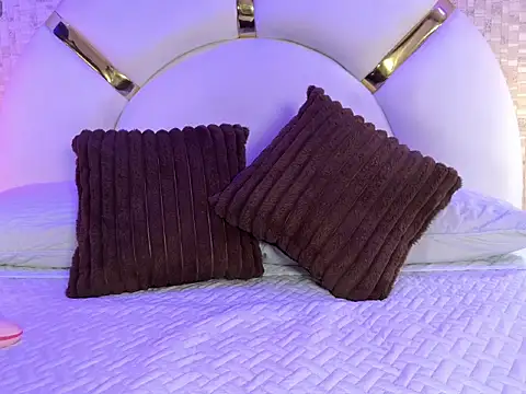 Snapshot of marcela_rojas chatting on October 10, 2025, 11:33 am marcela rojas online show from October 10, 2025, 11:33 am