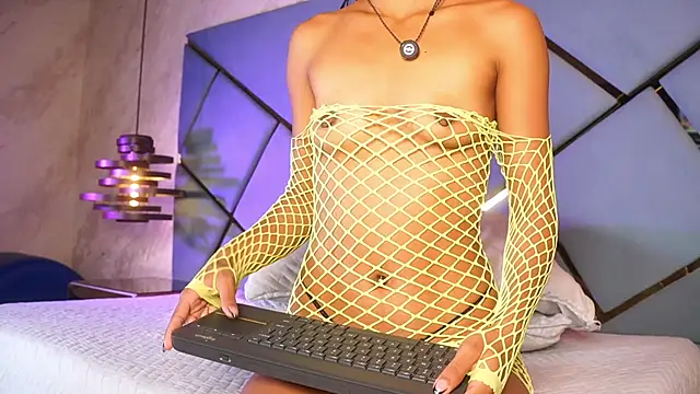 Snapshot of marcela_rojas chatting on February 11, 2026, 11:32 am marcela rojas online show from February 11, 2026, 11:32 am