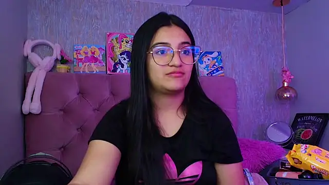 laurenelove online show from February 27, 2026, 3:51 am