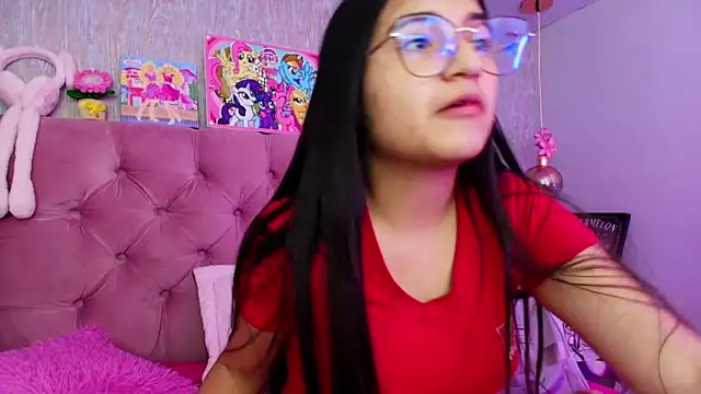 laurenelove online show from February 4, 2026, 3:23 am