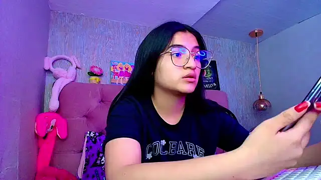 laurenelove online show from December 19, 2025, 3:21 am