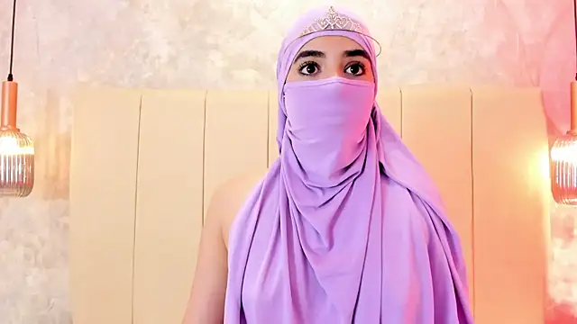 nayiraa  online show from September 27, 2025, 11:49 am