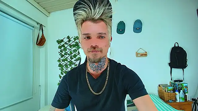 Snapshot of Gold_Loyal77 chatting on February 16, 2026, 7:07 am Gold Loyal77 online show from February 16, 2026, 7:07 am