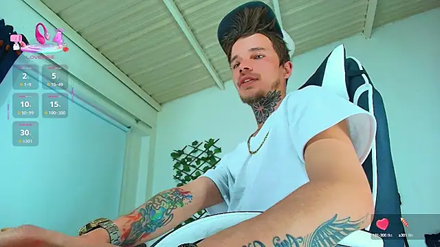 Snapshot of Gold_Loyal77 chatting on September 26, 2025, 10:27 pm Gold Loyal77 online show from September 26, 2025, 10:27 pm