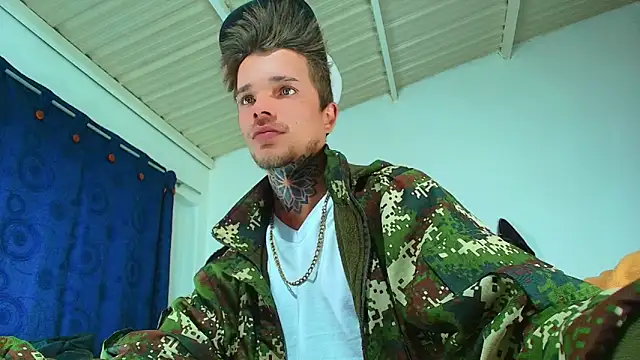 Snapshot of Gold_Loyal77 chatting on September 14, 2025, 10:43 pm Gold Loyal77 online show from September 14, 2025, 10:43 pm