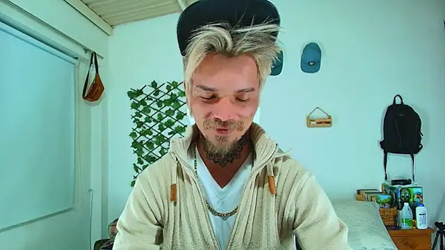 Snapshot of Gold_Loyal77 chatting on February 15, 2026, 7:51 am Gold Loyal77 online show from February 15, 2026, 7:51 am