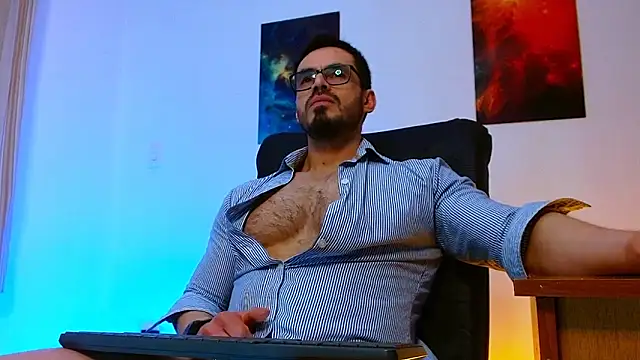 Snapshot of Axel_Lover chatting on February 28, 2026, 12:10 am Axel Lover online show from February 28, 2026, 12:10 am