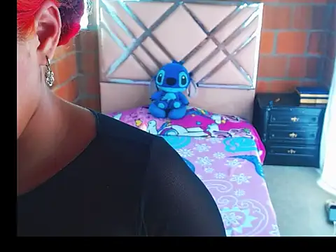 Snapshot of brytany_squirrt chatting on October 3, 2025, 2:18 pm brytany squirrt online show from October 3, 2025, 2:18 pm