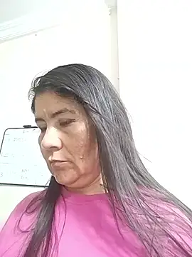 kiraGeiner online show from September 30, 2025, 11:00 pm