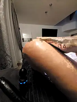 SexyJulia21 online show from November 24, 2025, 5:24 pm