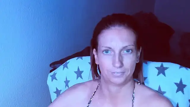 SexyJulia21 online show from July 25, 2026, 6:21 am
