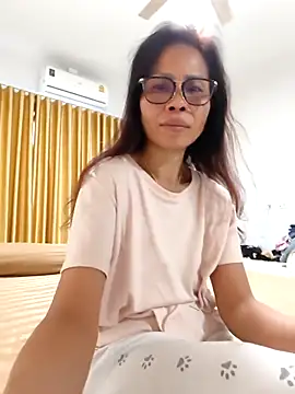 Mama Eva 1 online show from September 27, 2025, 1:23 am