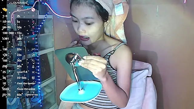 skinny gracie online show from December 19, 2025, 1:31 am