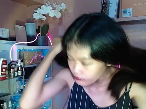 skinny gracie online show from October 26, 2025, 8:37 am