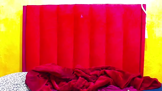 Candycrush2555 online show from December 15, 2025, 3:34 am