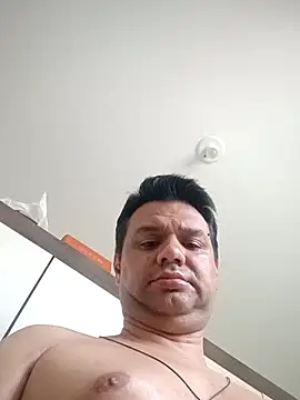 Crocante Hot online show from November 9, 2025, 5:39 pm