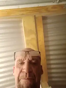 Snapshot of ShawnandDani7074 chatting on January 8, 2026, 2:12 pm ShawnandDani7074 online show from January 8, 2026, 2:12 pm