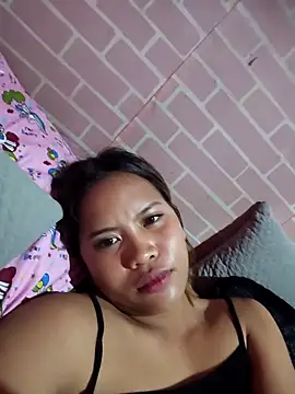 Snapshot of bella01-25-23 chatting on October 12, 2025, 8:10 pm bella01-25-23 online show from October 12, 2025, 8:10 pm