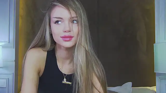 MarilynNova online show from June 16, 2026, 5:40 am