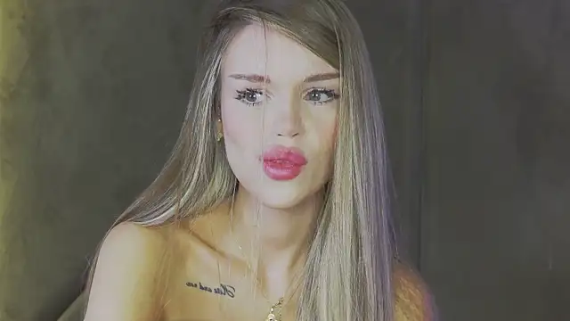 MarilynNova online show from July 17, 2026, 5:26 am