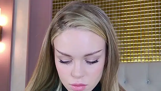 MarilynNova online show from March 29, 2026, 5:53 am