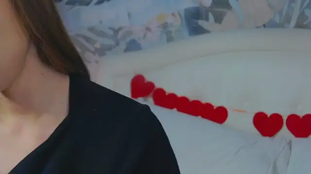 MarilynNova online show from February 17, 2026, 6:00 am