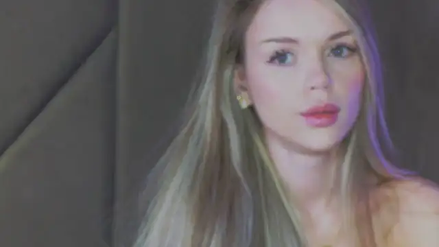 MarilynNova online show from July 22, 2026, 4:36 am