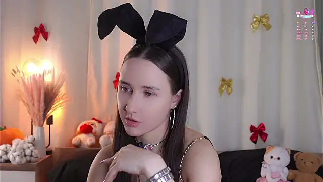 Snapshot of MaudAle chatting on February 10, 2026, 1:15 am MaudAle online show from February 10, 2026, 1:15 am