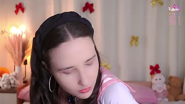 Snapshot of MaudAle chatting on February 6, 2026, 1:12 am MaudAle online show from February 6, 2026, 1:12 am