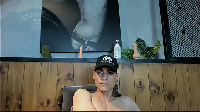 Dani mc1 online show from October 2, 2025, 11:30 pm