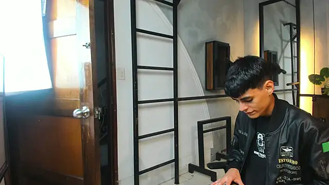 Dani mc1 online show from November 5, 2025, 11:35 am