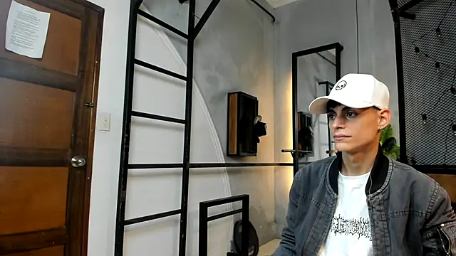 Dani mc1 online show from November 8, 2025, 11:47 am