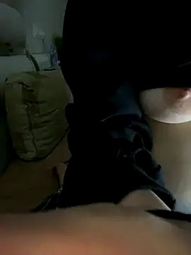 missevacrystal online show from November 23, 2025, 8:52 pm