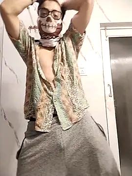 Snapshot of mrmasseur06 chatting on May 8, 2026, 6:45 pm mrmasseur06 online show from May 8, 2026, 6:45 pm